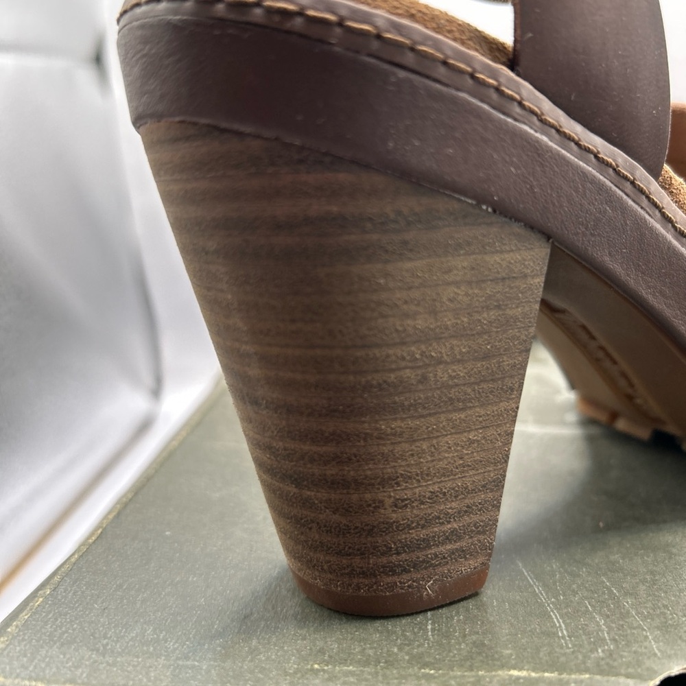 Timberland Brown Leather Sandals - Picture 3 of 9